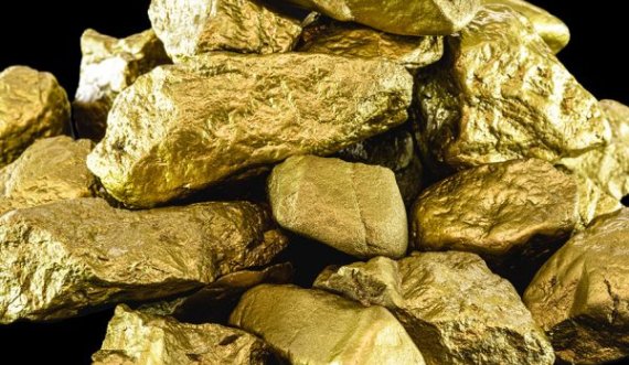 Perëndimi po e shqyrton mundësinë që ta ndalojnë importin e arit rus