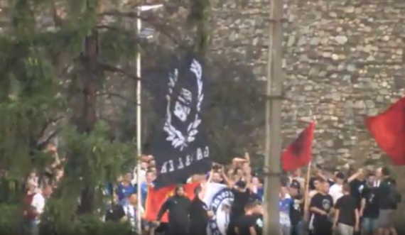 Fake-news në mediat maqedonase, ngatërrojnë flamurin e Shqipërisë me atë të UÇK-së