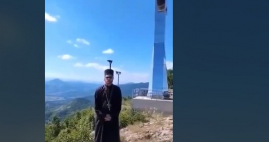 Kisha Ortodokse Serbe vihet në përkrahje të Radojiçiq, përfshihet edhe Slavko Simiq