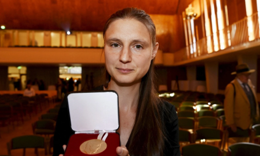 Një ukrainase bëhet gruaja e dytë që fiton “Nobelin” për Matematikë