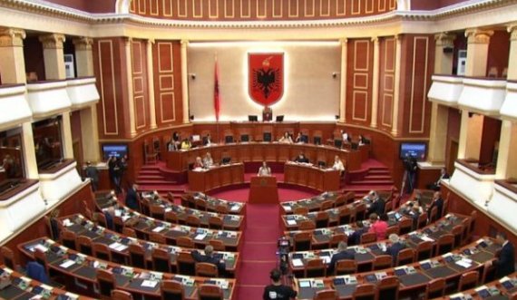 Shqipëria më në fund miraton Rezolutën në mbështetje të Kosovës
