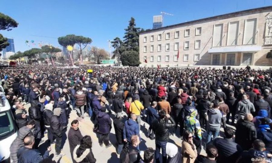 Sot protesta e thirrur nga PD, 1200 policë në terren, Rama shmang protestën çfarë pritet të ndodhë sot