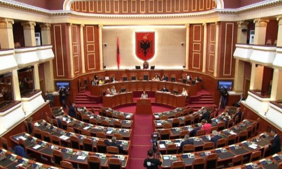 Shqipëria më në fund miraton Rezolutën në mbështetje të Kosovës