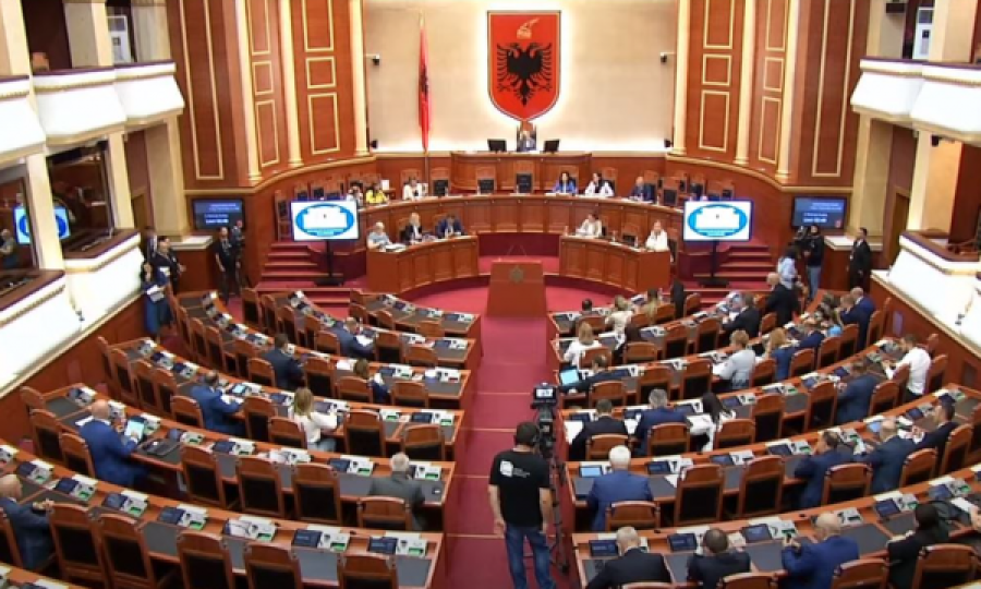 Sulmet kibernetike, maxhoranca i shtrin dorën opozitës: Mos nxini faqen e Shqipërisë