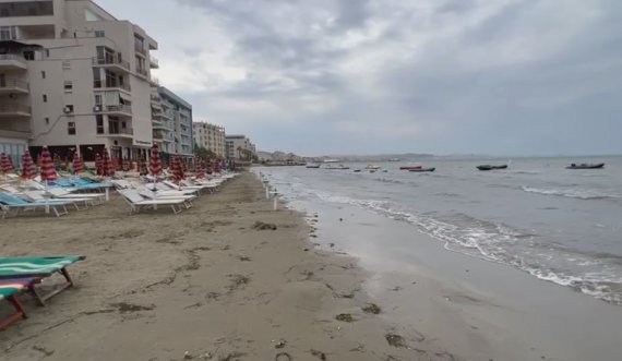 Moti i keq, boshatisen plazhet në të gjithë Shqipërinë