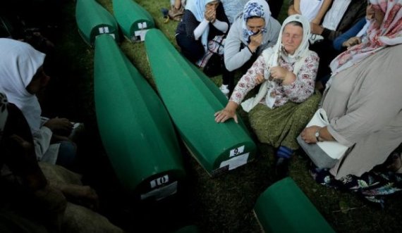 27 vjet pas gjenocidit, sot varrosen edhe pesëdhjetë viktima të Srebrenicës