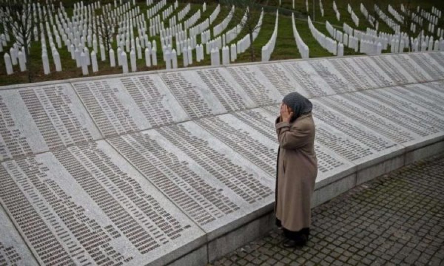27 vjet nga masakra e Srebrenicës