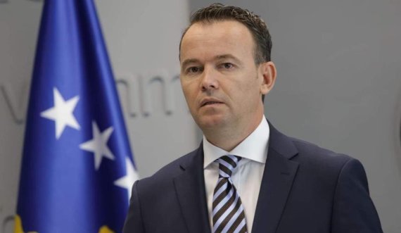 Ministri Peci ankohet për bullizëm, por cilët janë mbiemrat më të çuditshëm në Kosovë?