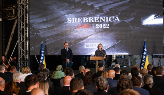 Gjenocidi i Srebrenicës: Holanda kërkon falje që dështoi të ofronte siguri