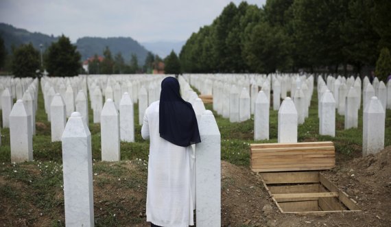 Dje Srebrenica, sot Ukraina, neser...!