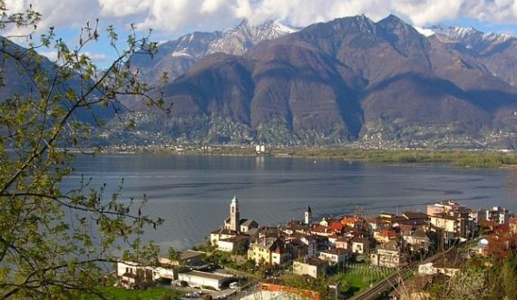 “Shtëpi për një frang”, bllokohet projeti për shitjen e pronave në Zvicër