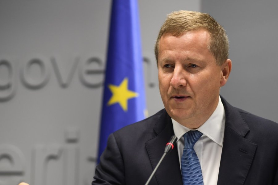 Shefi i zyrës së BE-së në Kosovë: Jemi krenarë që Kosova është rreshtuar krah BE-së