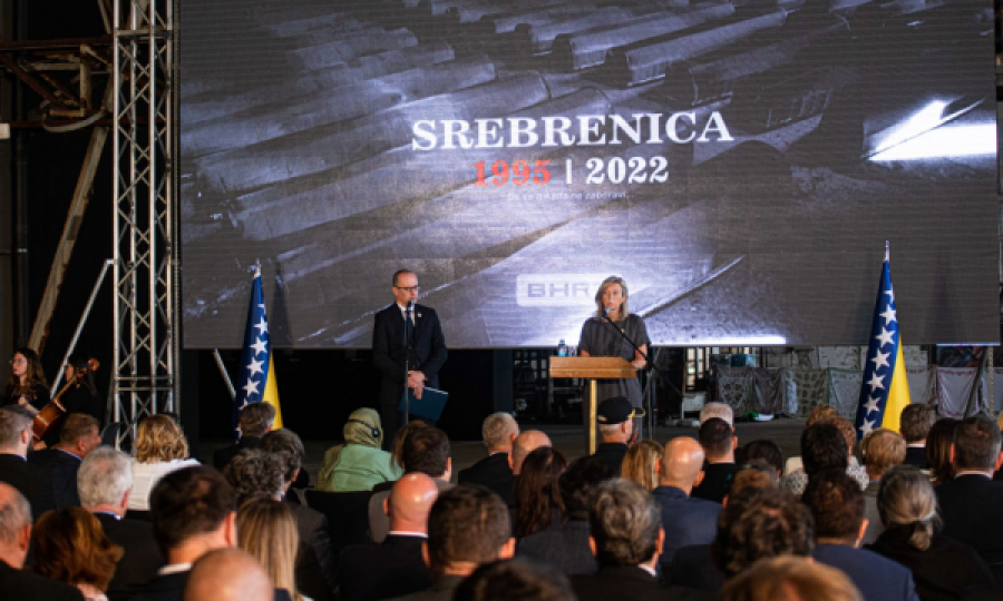 Gjenocidi i Srebrenicës: Holanda kërkon falje që dështoi të ofronte siguri