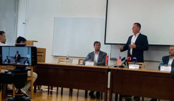 Gazetarja  pyet Grenellin: A jeni i paguar nga Qeveria e Serbisë?
