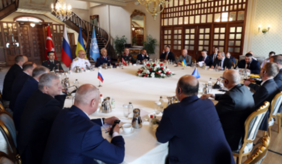 Nisin bisedimet mes Ukrainës, Rusisë, Turqisë dhe OKB-së për eksportin e grurit