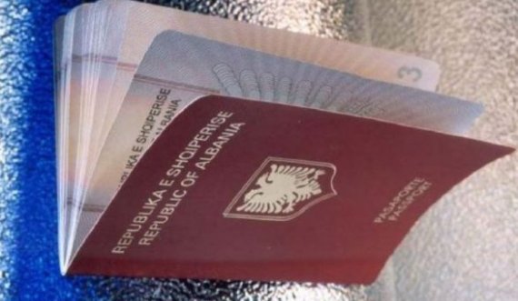 Në vend se me pasaportë, shqiptari identifikohet me foton nga celulari