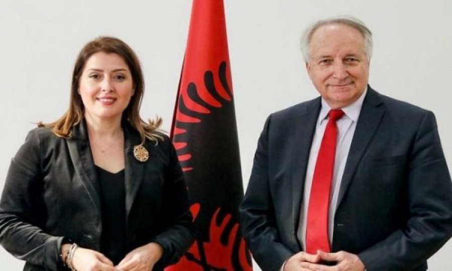 Onkologjinë e mori uji – Ministria e Shëndetësisë në Shqipëri do t`i trajtojë pacientët kosovar me kancer