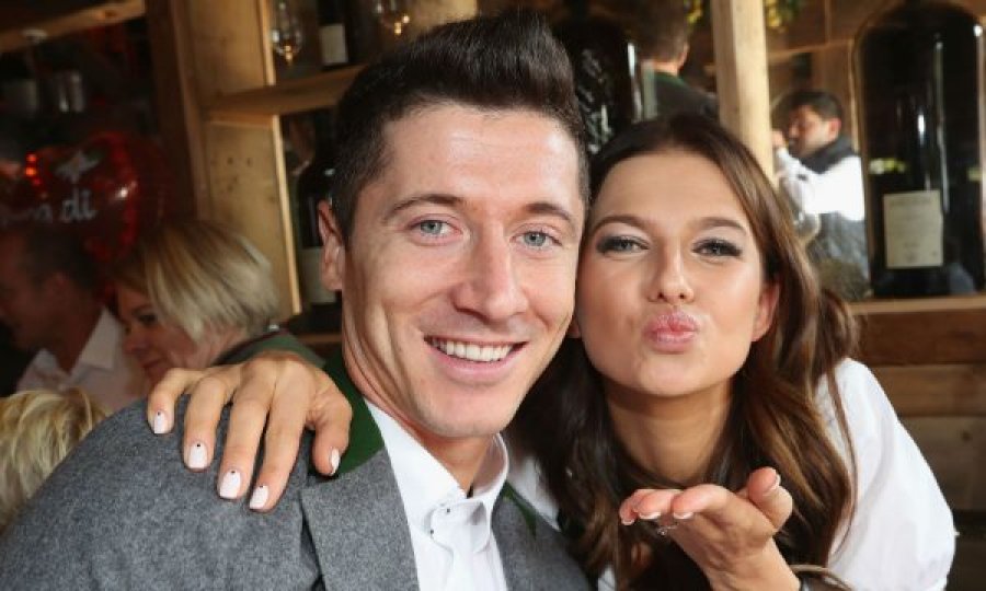 Gruaja e Lewandowskit flet rreth të ardhmes së polakut
