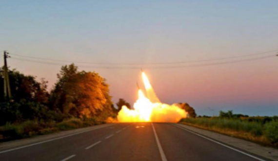 Çfarë janë HIMARS, raketat që po ndryshojnë fatin e luftës në Ukrainë