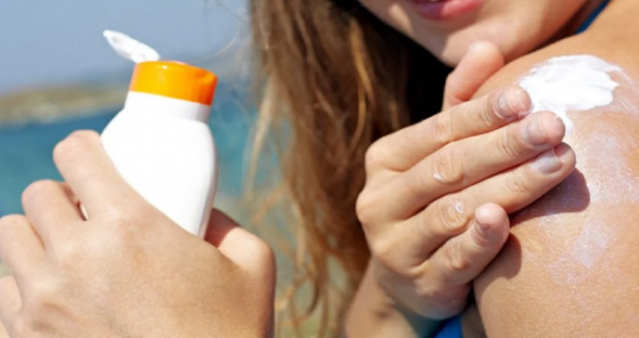 Kremi kundër Diellit/ Cilët janë përbërësit e dëmshëm dhe çfarë duhet të keni kujdes