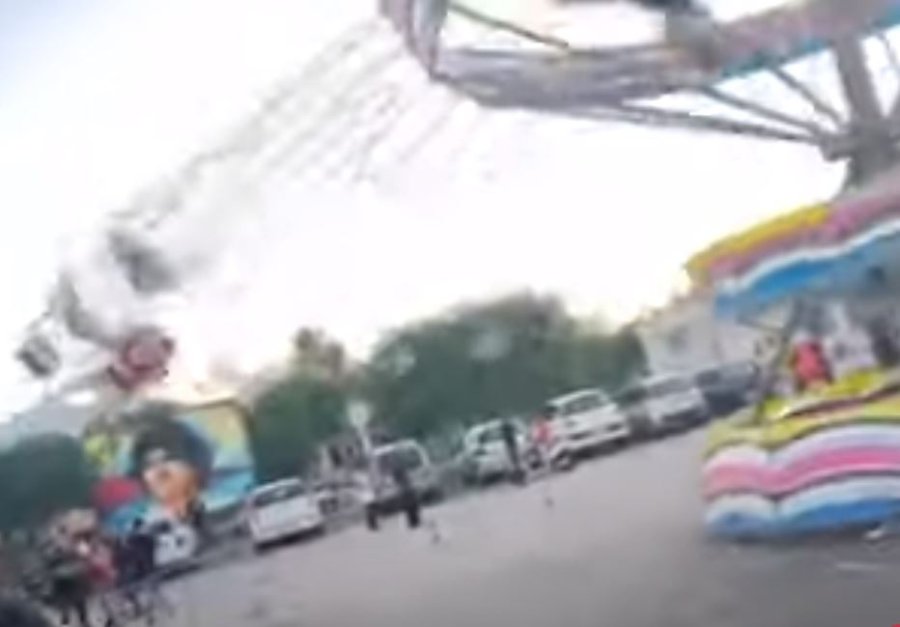 Teksa ‘fluturonin në ajër’, rrëzohet karuseli, lëndohen 20 persona në mesin e tyre shumë fëmijë