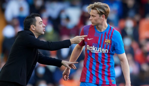 De Jong përfshihet në listën e Barcelonës për turneun para-sezonal, Xavi lë jashtë pesë futbollistë tjerë