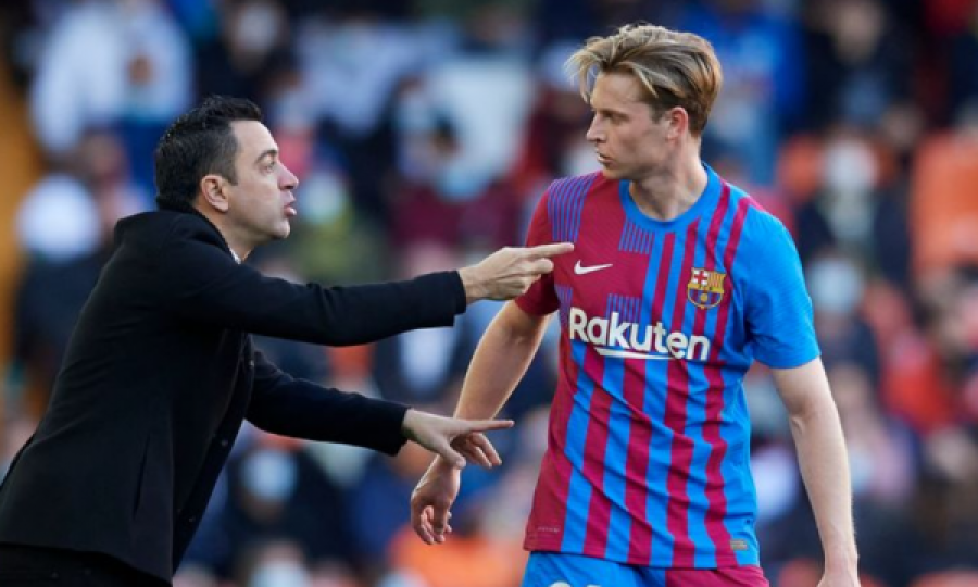De Jong përfshihet në listën e Barcelonës për turneun para-sezonal, Xavi lë jashtë pesë futbollistë tjerë