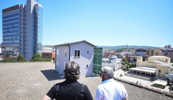 Një “ndërtim i egër” mbi ish-shtëpinë e mallrave Gërmia, Përparim Rama ngjitet për ta parë