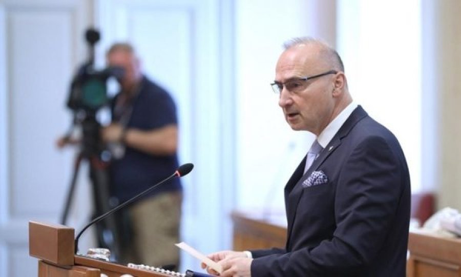 Kryediplomati kroat – Vuçiqit: Zotëri, s’po shkon në det, Serbia s’është përballur me të kaluarën