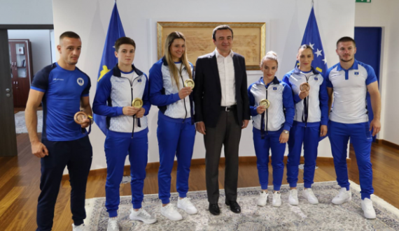 Kurti takon medalistët e Lojërave Mesdhetare Oran 2022
