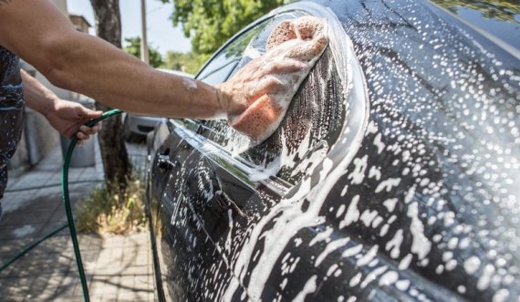 ATK i shpenzon 14 mijë euro për larje të veturave