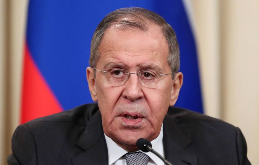 Lavrovi e vazhdon propagandën, thotë se masakra e Reçakut “ishte inskenim”