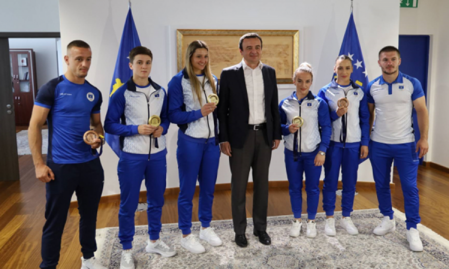 Kurti takon medalistët e Lojërave Mesdhetare Oran 2022