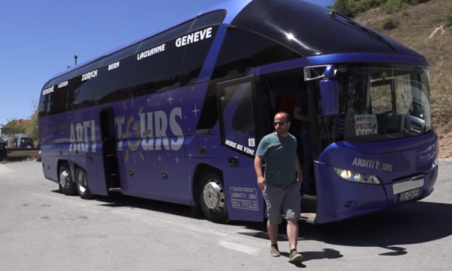 Flasin studentët e huaj të cilëve iu pre rruga, në Skenderaj menduan se ishin serbë