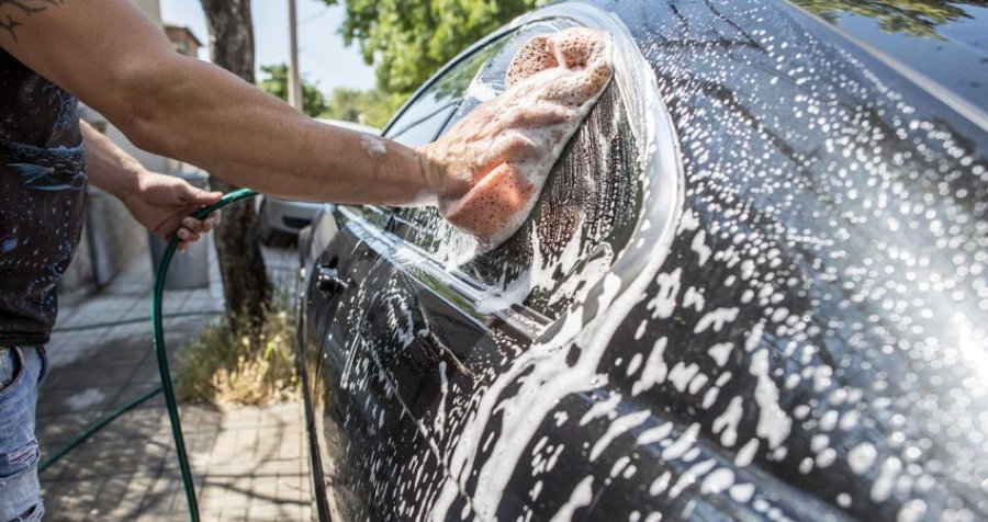 ATK i shpenzon 14 mijë euro për larje të veturave