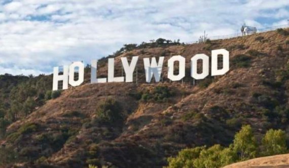 Ja cili aktor i njohur i Hollywoodit po qëndron në Kosovë