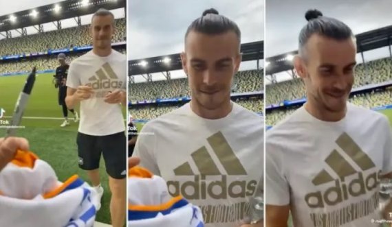 I kërkohet të nënshkruaj fanellën e Real Madridit, reagimi i Gareth Bale i thotë të gjitha