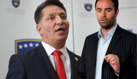 Konjufca ironizon me thënien e “thellë” të Pal Lekajt në Kuvend: Pauzë, na vyen një reflektim