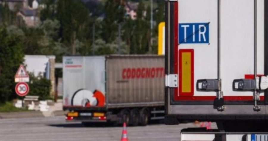 A e dini se çfarë do të thotë shenja TIR në kamion?