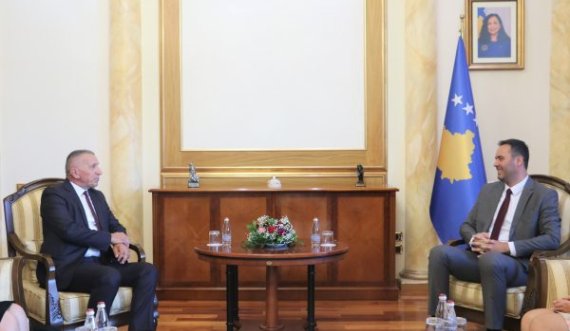 Konjufca pret në takim Kamberin, diskutojnë për pozitën e shqiptarëve në Preshevë, Bujanoc e Medvegjë