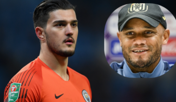 Trajneri i Burnleyt, Kompany me fjalë të mëdha për Aro Muricin – i cili nënshkroi sot me klubin anglez