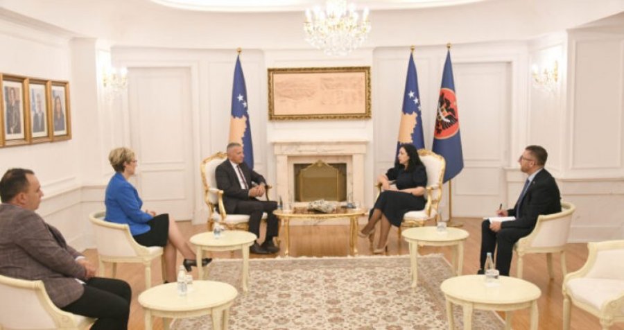 Osmani - Kamberit: E rëndësishme që u sigurua vazhdimësia e përfaqësimit të shqiptarëve në Parlamentin e Serbisë