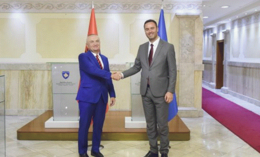 Konjufca pret në takim presidentin në ikje të Shqipërisë, Ilir Meta