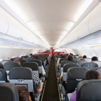 Ja veprimi që nuk duhet ta bëni në mënyrë kategorike në avion
