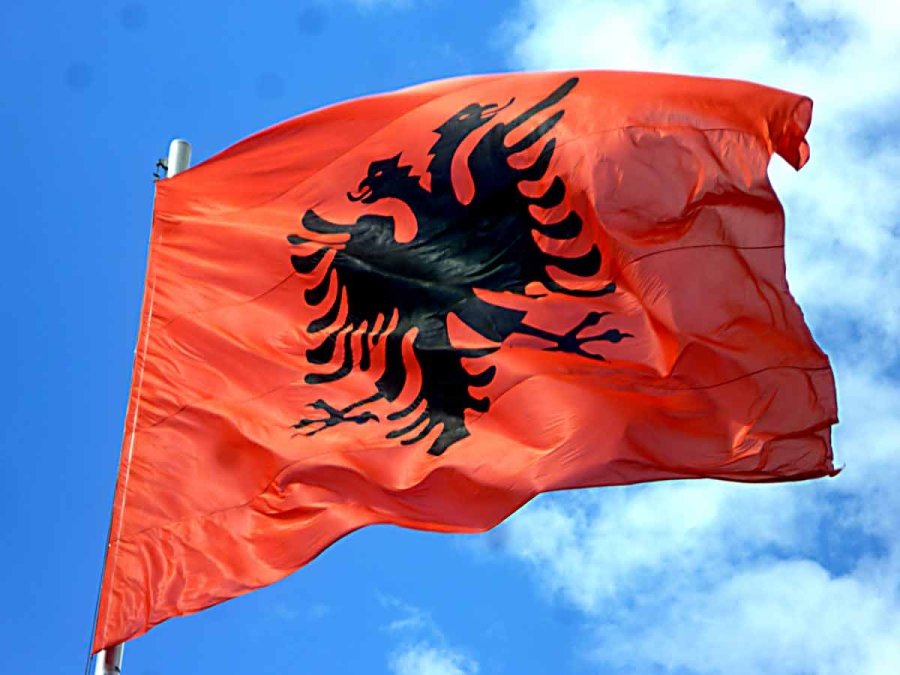 Statusi i kandidatit për Shqipërinë e hapë rrugën për ecjen përpara të çështjes shqiptare