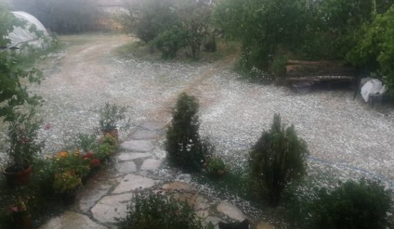 Erëra të forta, shi e breshër në Mitrovicë dhe Skënderaj