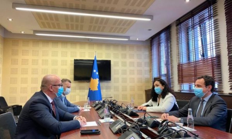 Lista Serbe i del në rrugë Qeverisë, e bllokon në dy çështje të rëndësishme