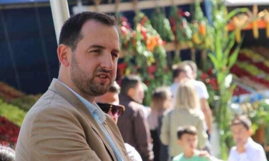 I vdekuri në aksidentin e sotëm është daja i deputetit të VV-së