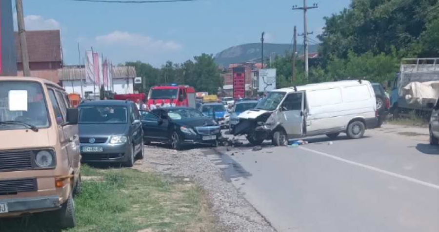 Pamje nga aksidenti me fatalitet në Rahovec