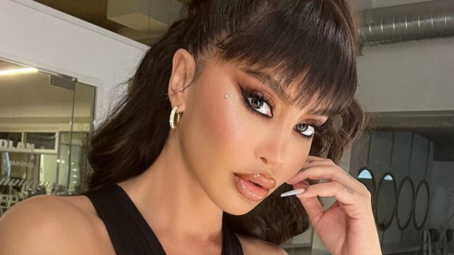 Dafina Zeqiri reagon pas kritikave për varësen në formë kryqi: Çfarëdo që vë në qafë, e bëj për qejf